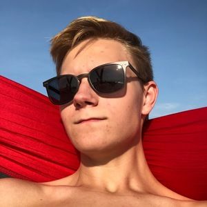 Meet your Posher, Hunter